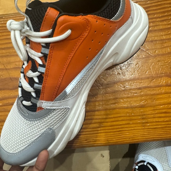 christian dior b22 size 10 wore 3 times in really good condition - Picture 8 of 8